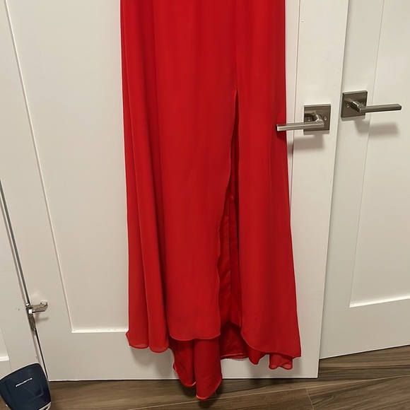 Red formal gown - Picture 2 of 6